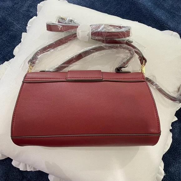 ⬇️ PRICE ⬇️ SOLE SOCIETY -  Lumi Buckle Flap Faux Leather Crossbody Bag - Berry - Picture 7 of 14